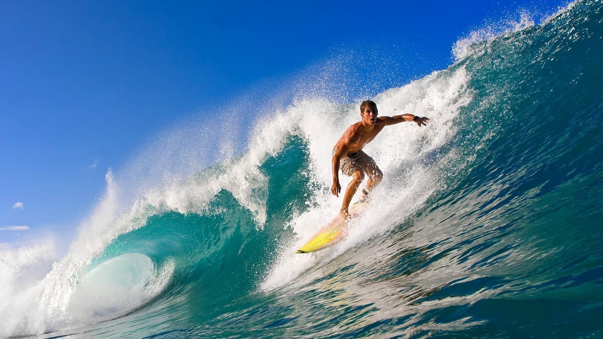 -欧冠经典战役：那些令人热血沸腾的瞬间，欧冠经典之战