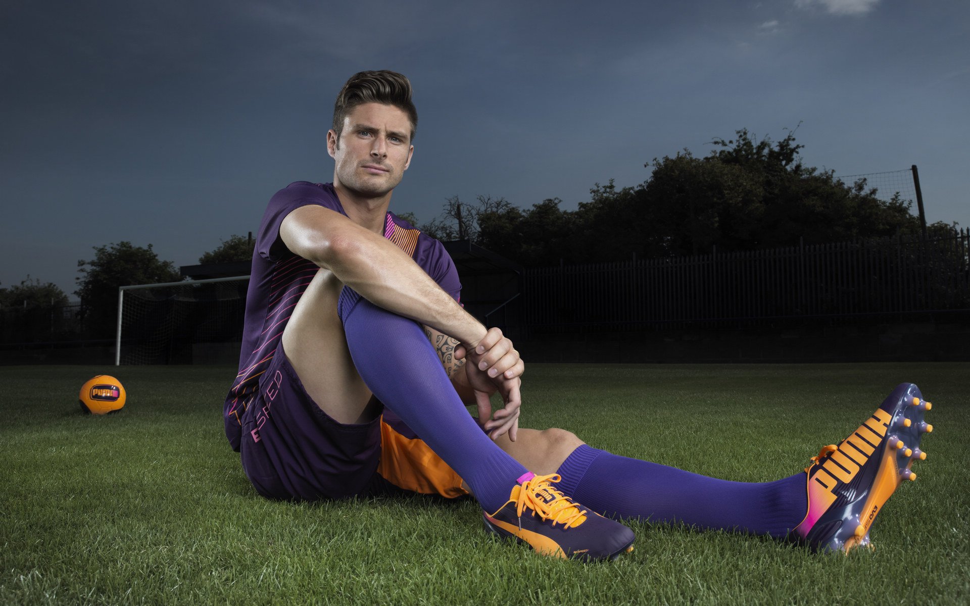 西班牙骑手托马斯·约夫雷在美国奥卡拉速度挑战赛中以最快成绩获胜。